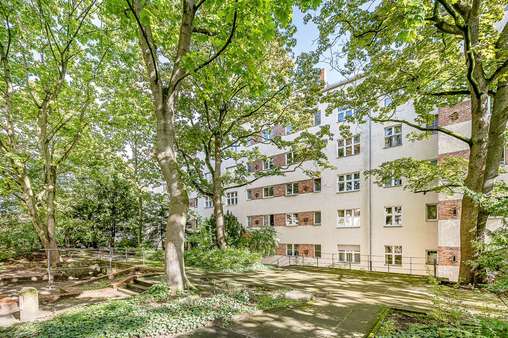 Hofansicht Hofansicht - Etagenwohnung in 12159 Berlin mit 69m² kaufen