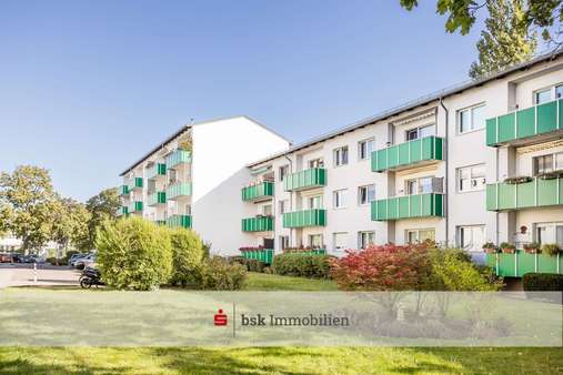 Hausansicht Hausansicht - Wohnung in 13407 Berlin mit 73m² kaufen