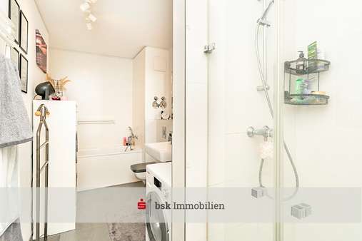 Badezimmer - Etagenwohnung in 10367 Berlin mit 54m² kaufen