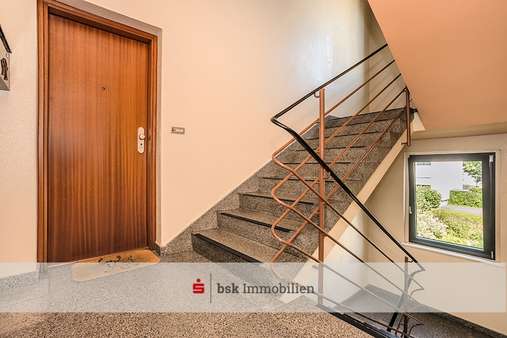 Treppenhaus  Treppenhaus  - Etagenwohnung in 12209 Berlin mit 36m² kaufen