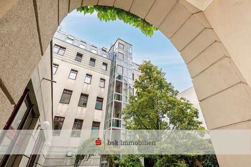 Blick auf den Aufzug Blick auf den Aufzug - Etagenwohnung in 10115 Berlin mit 83m² kaufen