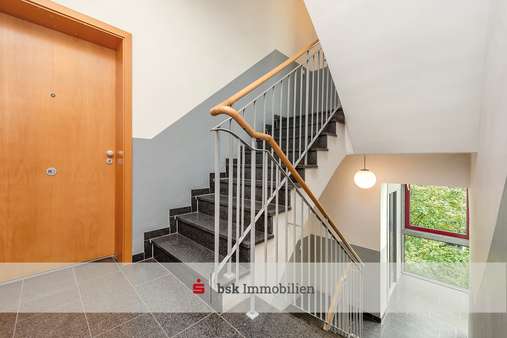 Treppenhaus Treppenhaus - Etagenwohnung in 10115 Berlin mit 83m² kaufen