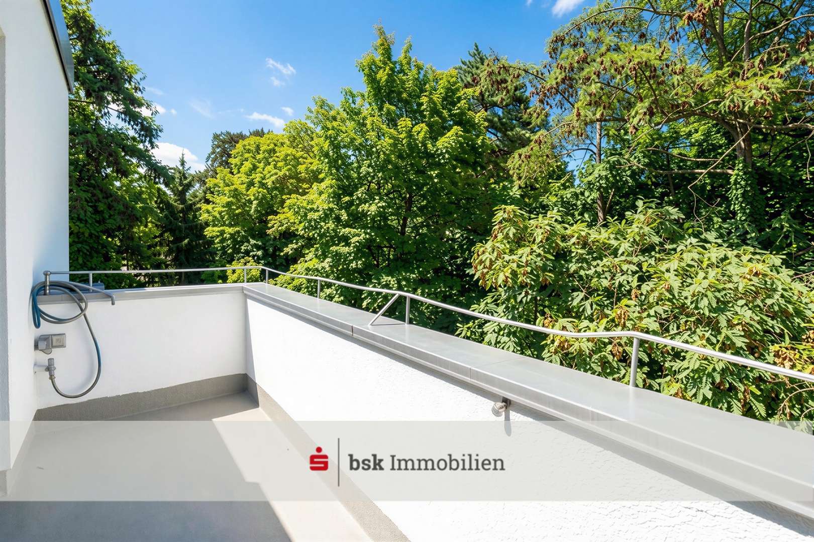 Balkonblick  - Etagenwohnung in 14193 Berlin mit 72m² kaufen