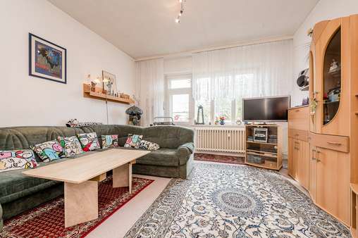 Wohnzimmer - Etagenwohnung in 12169 Berlin mit 68m² kaufen