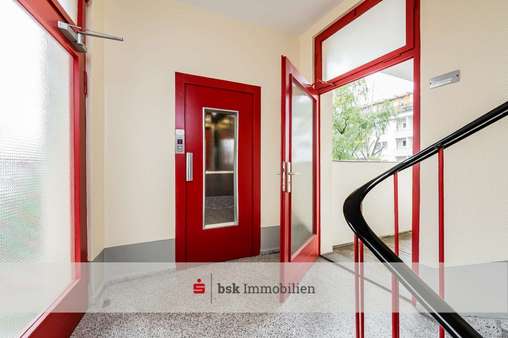 Treppenhaus Treppenhaus - Etagenwohnung in 10777 Berlin mit 50m² kaufen