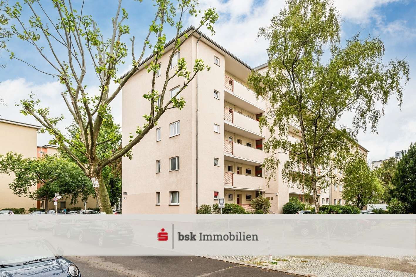 Hausansicht Hausansicht - Etagenwohnung in 10777 Berlin mit 50m² kaufen