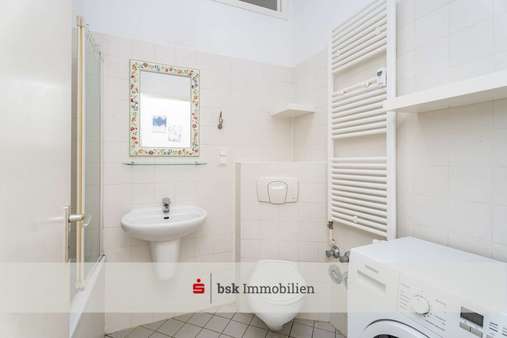 Bad Bad - Erdgeschosswohnung in 10407 Berlin mit 38m² kaufen