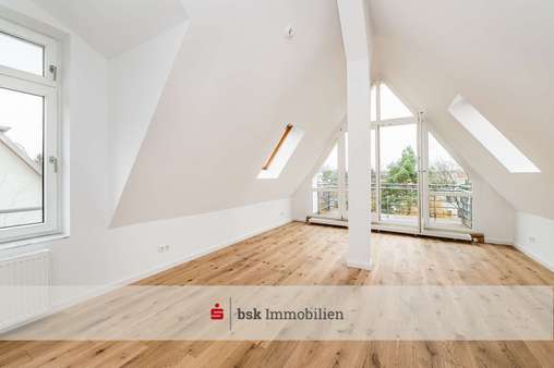 Wohnzimmer Wohnzimmer - Dachgeschosswohnung in 13156 Berlin mit 63m² kaufen
