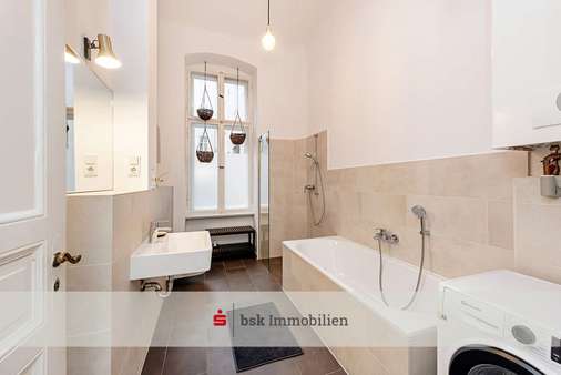 Badezimmer - Terrassen-Wohnung in 10115 Berlin mit 79m² kaufen