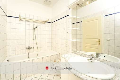 Badezimmer Badezimmer - Dachgeschosswohnung in 13156 Berlin mit 58m² kaufen