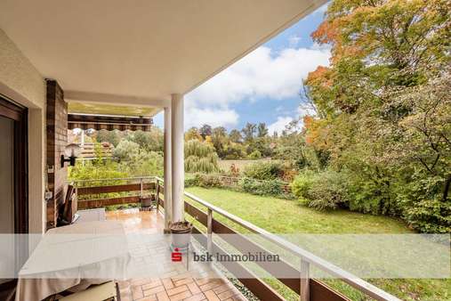 Blick auf den Thielpark - Etagenwohnung in 14195 Berlin mit 103m² kaufen