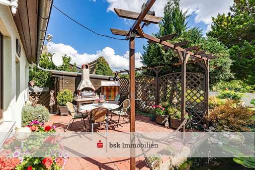 Terrasse mit Gartenblick Terrasse mit Gartenblick - Einfamilienhaus in 12623 Berlin mit 88m² kaufen