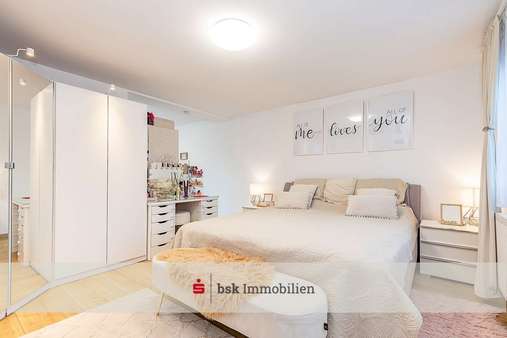 Schlafzimmer Schlafzimmer - Einfamilienhaus in 13059 Berlin mit 137m² kaufen