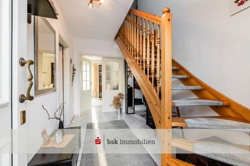 Flur Flur - Einfamilienhaus in 13125 Berlin mit 108m² kaufen