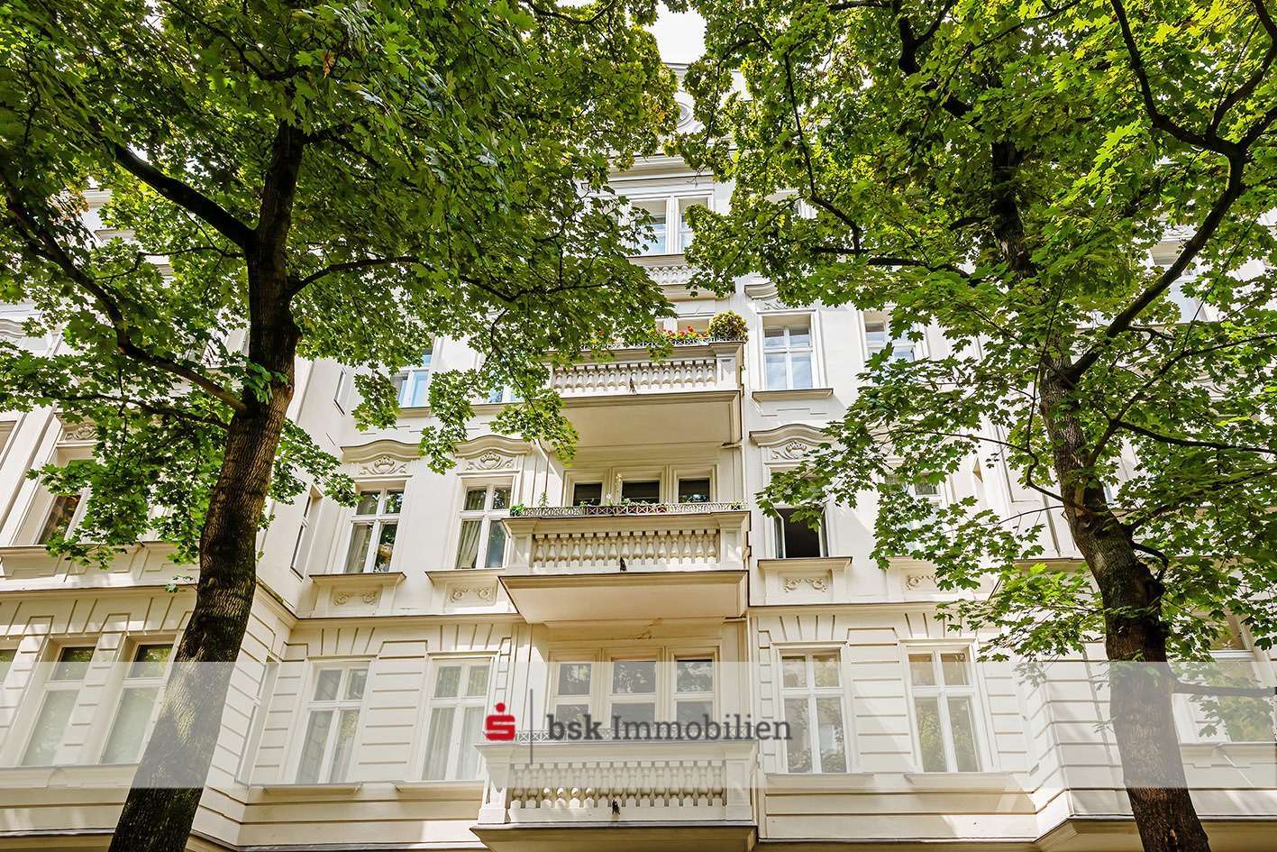 Straßenansicht Straßenansicht - Etagenwohnung in 10711 Berlin mit 206m² kaufen