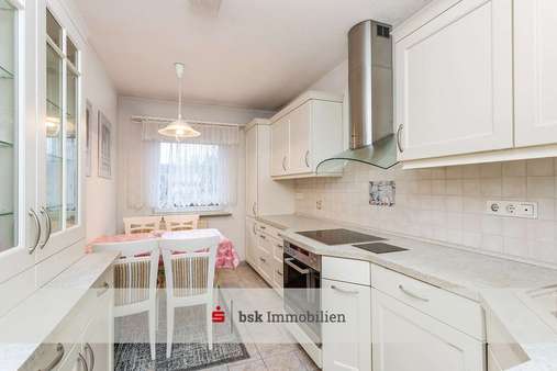 Küche mit Essplatz - Einfamilienhaus in 12589 Berlin mit 102m² kaufen