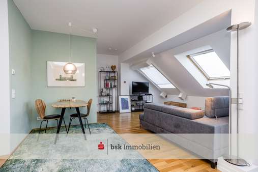 Wohn- und Essbereich - Dachgeschosswohnung in 13627 Berlin mit 74m² kaufen