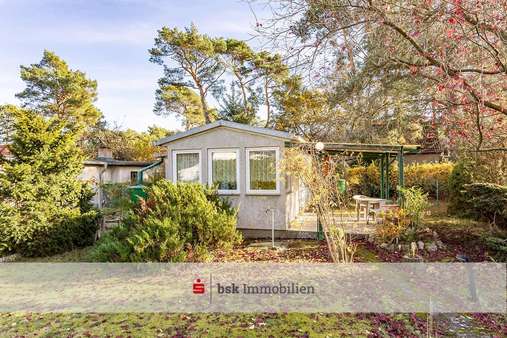 Vorderansicht des Hauses - Grundstück in 12559 Berlin mit 399m² kaufen