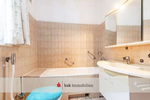 Badezimmer - Bungalow in 14129 Berlin mit 106m² kaufen