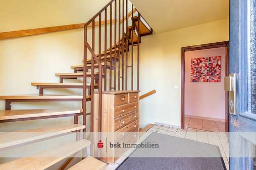 Treppenhaus - Zweifamilienhaus in 13159 Berlin mit 159m² kaufen