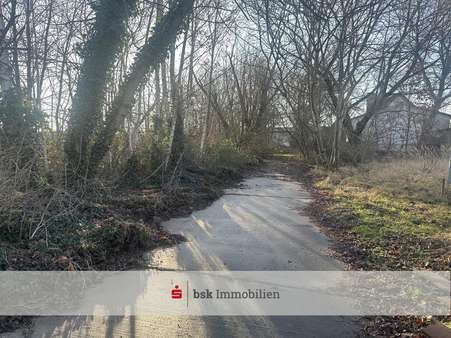 Zufahrt zum Grundstück - Grundstück in 12526 Berlin mit 2560m² kaufen
