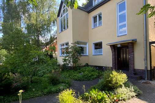 Außenansicht - Einfamilienhaus in 12309 Berlin mit 209m² kaufen