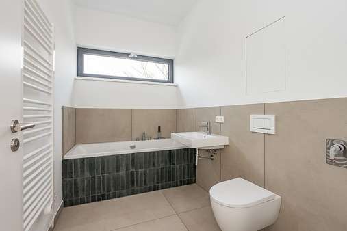 Badezimmer - Etagenwohnung in 12207 Berlin mit 110m² kaufen