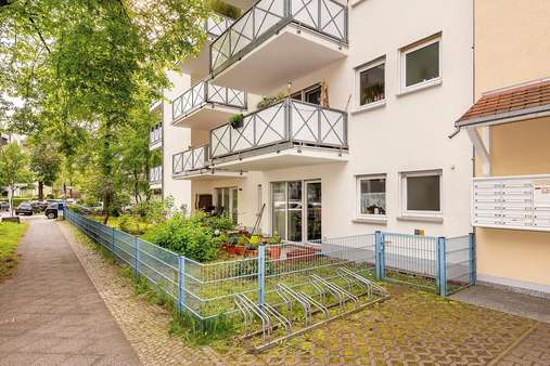 Außenbereich - Erdgeschosswohnung in 13158 Berlin mit 57m² kaufen