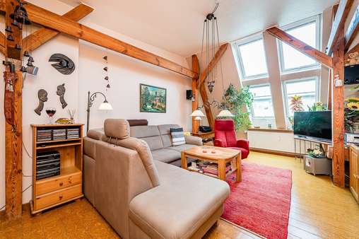 Wohnzimmer  - Dachgeschosswohnung in 13403 Berlin mit 85m² kaufen