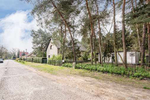 Straßenansicht - Grundstück in 14480 Potsdam mit 900m² kaufen