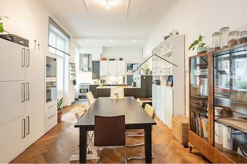 Wohnküche - Erdgeschosswohnung in 12161 Berlin mit 136m² günstig kaufen