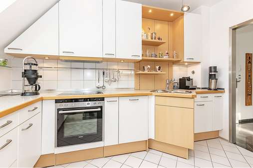 Küche - Dachgeschosswohnung in 12209 Berlin mit 116m² günstig kaufen