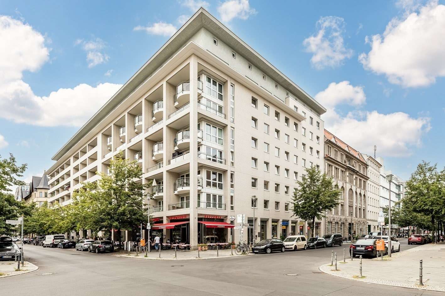 Hausansicht - Etagenwohnung in 10117 Berlin mit 63m² kaufen