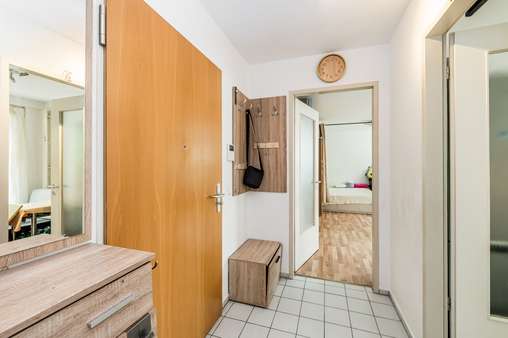 Flur - Etagenwohnung in 10117 Berlin mit 63m² kaufen