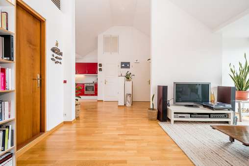Offener Wohnbereich - Dachgeschosswohnung in 10179 Berlin mit 159m² kaufen