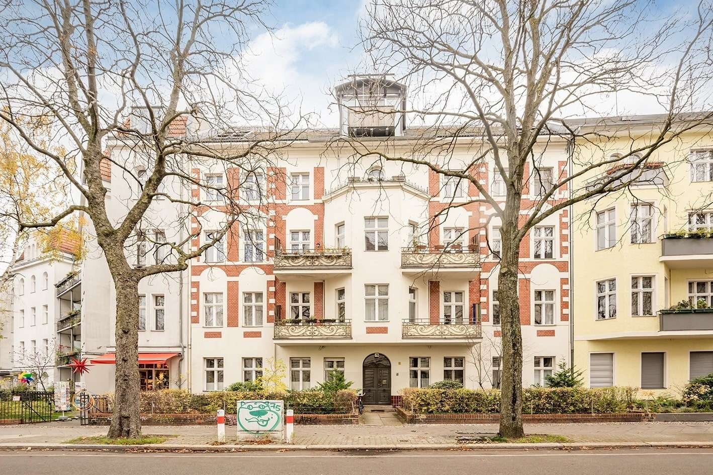 Vorderansicht  - Etagenwohnung in 12159 Berlin mit 90m² kaufen