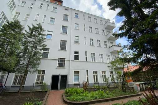Außenansicht - Erdgeschosswohnung in 10589 Berlin mit 58m² günstig kaufen