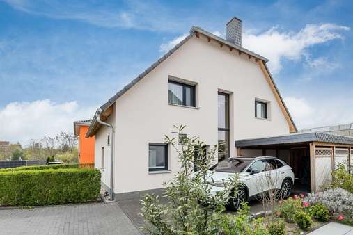 Außenansicht - Einfamilienhaus in 13591 Berlin mit 143m² kaufen