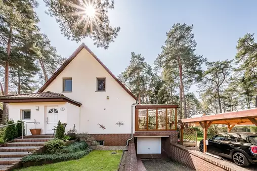 Einfamilienhaus auf sonnenverwöhntem Eckgrundstück in Potsdam