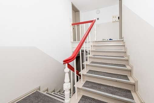 Hausflur - Dachgeschosswohnung in 10115 Berlin mit 64m² kaufen