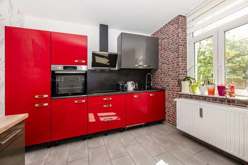Küche im 1. OG - Mehrfamilienhaus in 12589 Berlin mit 298m² kaufen