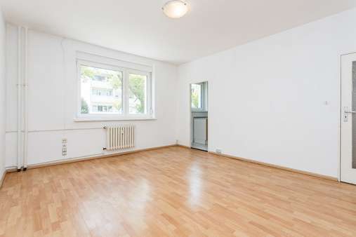 Wohn- und Schlafzimmer - Erdgeschosswohnung in 10825 Berlin mit 29m² kaufen