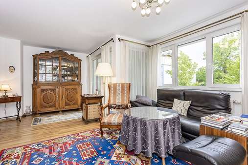 Wohnzimmer - Etagenwohnung in 12527 Berlin mit 72m² kaufen