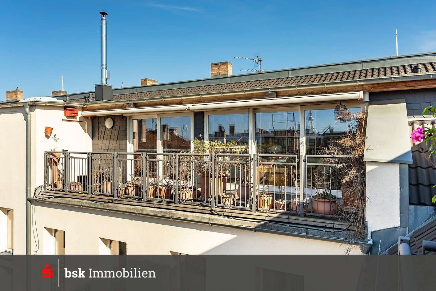 Dachterrasse - Dachgeschosswohnung in 10405 Berlin mit 197m² günstig kaufen