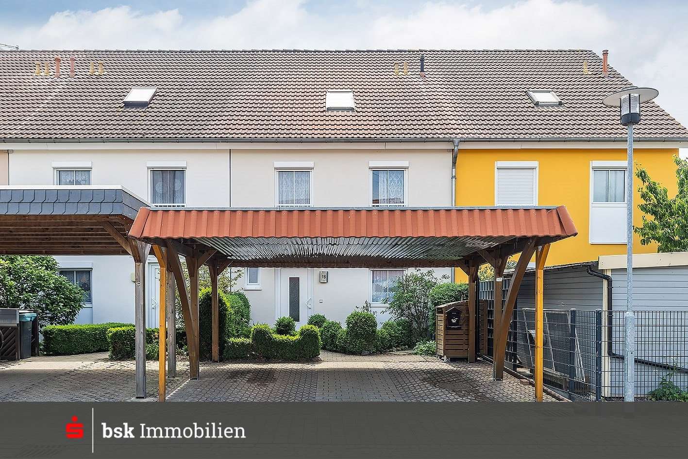 Vorderansicht + Doppelcarport - Reihenmittelhaus in 16356 Ahrensfelde mit 158m² kaufen