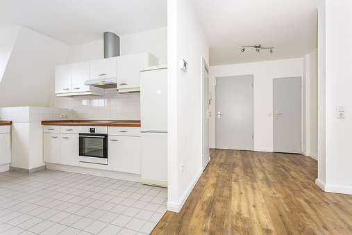 Küche, Flur, Wohnzimmer - Etagenwohnung in 13597 Berlin mit 80m² günstig kaufen