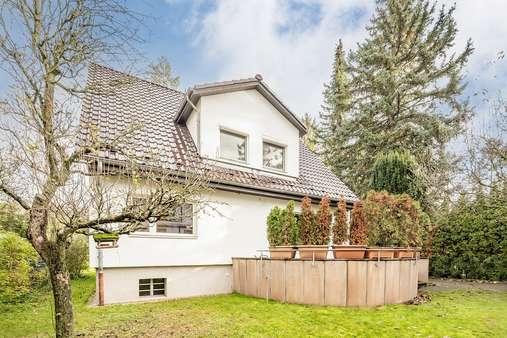 Vorderansicht - Einfamilienhaus in 12209 Berlin mit 145m² kaufen