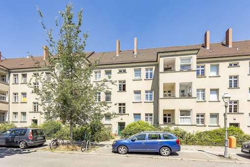 Außenansicht - Etagenwohnung in 12101 Berlin mit 123m² günstig kaufen