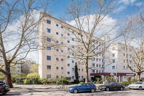 Straßenansicht - Appartement in 10779 Berlin mit 37m² günstig kaufen