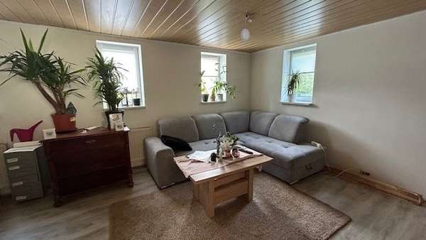 Wohnzimmer Wohnzimmer - Mehrfamilienhaus in 18273 Güstrow mit 180m² kaufen